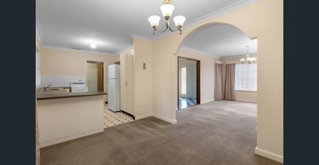 Three-Bedroom Home in Convenient Beachside Location! - Photo 3