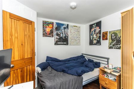 4 bedroom terraced house to rent - Photo 4