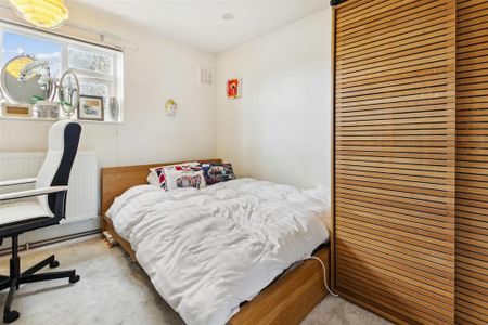 4 bedroom flat to rent - Photo 3