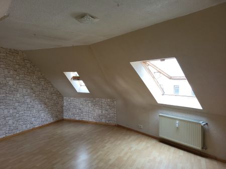 Gemütliche 2-Zimmerwohnung im Dachgeschoss in zentraler Lage in Welschneudorf! - Foto 4