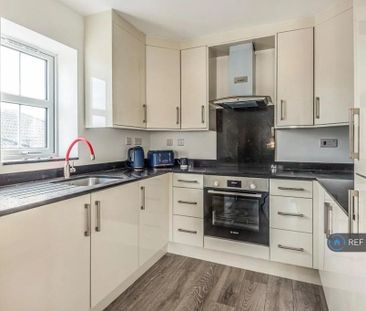 2 bedroom penthouse to rent - Photo 2