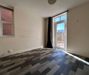 Chetwynd Road, Wolverhampton, West Midlands, WV2 - Photo 2