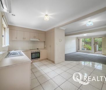 🏡 Picture Perfect Family Townhouse - Photo 5