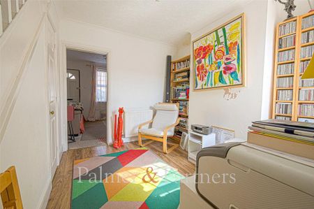 2 bedroom terraced house to rent - Photo 4