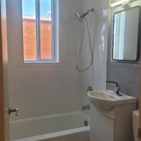 Charmant Appartement à Louer à Greenfield Park Emplacement Idéal et Confort Assuré ! - Photo 3