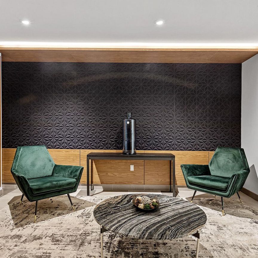 Basketball Court - Gym - 6 Appliances - Garage Parking - Photo 1