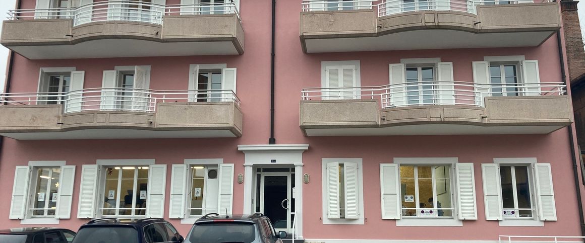 Gare 1B, Corcelles - Photo 1