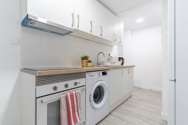 Modern Room with private bathroom in Usera - Photo 1