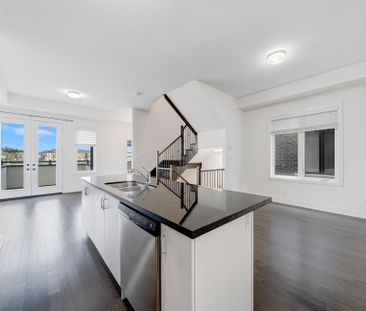 For Lease - 1401 Clarriage Court, Milton, Ontario - Photo 4