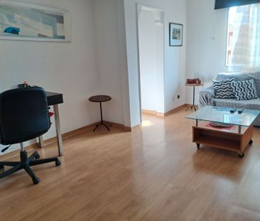 Piso de alquiler en Schamann - Rehoyas - Photo 1