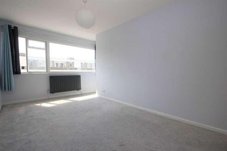 St. Marks Hill, Surbiton, KT6 - Photo 3