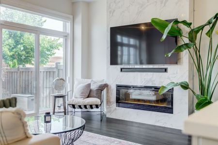 For Lease - 128 Hatton Garden Road, Vaughan, Ontario - Photo 3