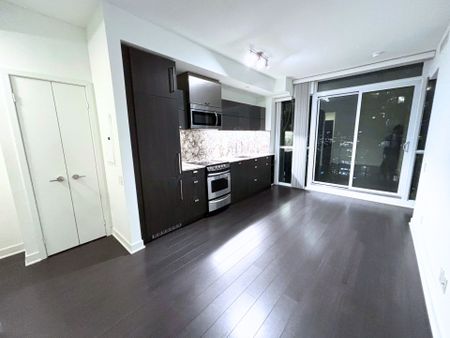 For Lease - 290 Adelaide Street Unit# 2612, Toronto, Ontario - Photo 5
