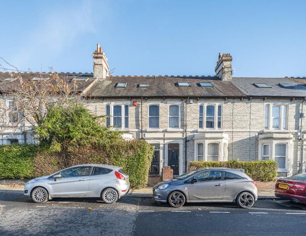 6 bedroom terraced house to rent - Photo 1