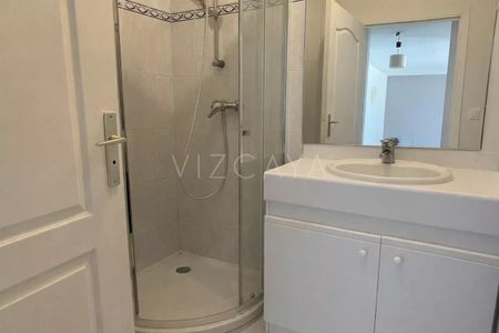 Location Appartement 2 pièces 49m² NICE 06000 - Photo 4