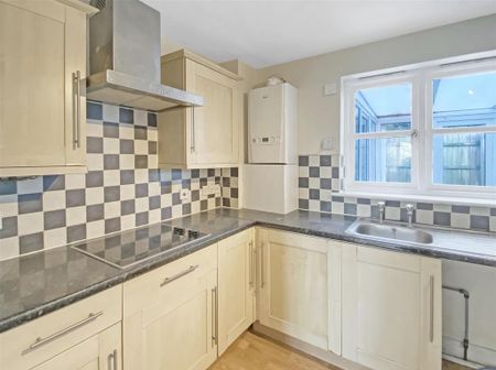 2 bedroom terraced house to rent - Photo 4
