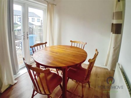 3 bedroom semi-detached house to rent - Photo 3