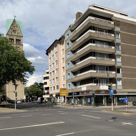 Demnächst frei! 5-Zimmer-Wohnung in Düsseldorf Pempelfort - Photo 4