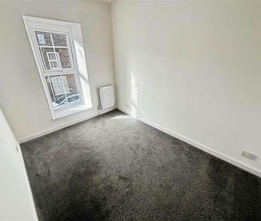 North Road, Porth, CF39 - Photo 3