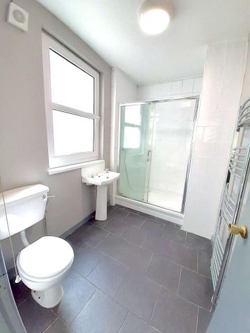 5 bedroom apartment to rent - Photo 2