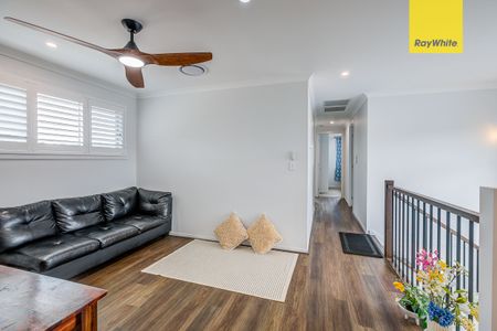 Executive 5-Bedroom Designer Home, Premium Location, Luxury Finishes, EV Charger, Ducted Air, Solar, CCTV - Photo 3