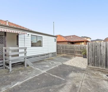 Comfortable & Convenient Living in Reservoir - Photo 4