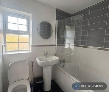 1 bedroom in a house share to rent - Photo 3