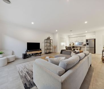 Stylish Slattery - Photo 4