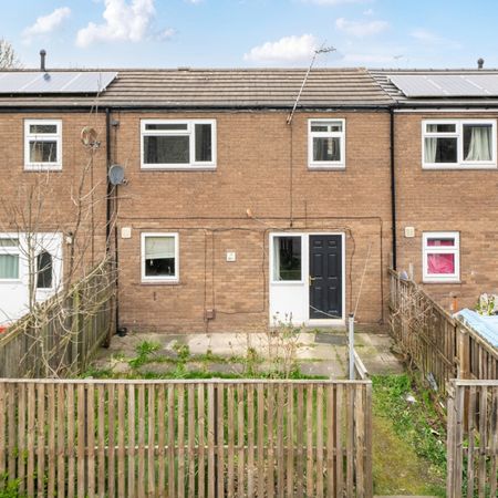 2 bedroom terraced house to rent - Photo 4