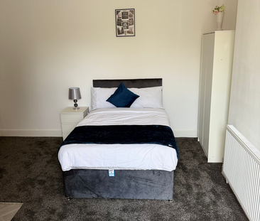 1 bedroom in a house share to rent - Photo 1