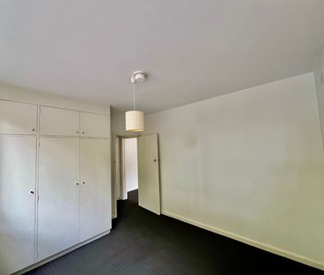 2/9 The Avenue, Windsor VIC 3181 - Photo 4