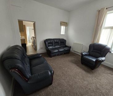 4 bedroom terraced house to rent - Photo 1