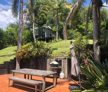 Charming 2BR Home, ocean views - 18 month lease - Photo 5