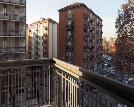 Via Vincenzo Giordano Orsini, Milan, Lombardy 20147 - Photo 2