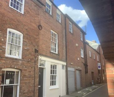 Ludlow Town Centre - Photo 5