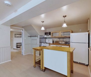 For Lease - 351 Taylor Mills Drive, Richmond Hill, Ontario - Photo 1