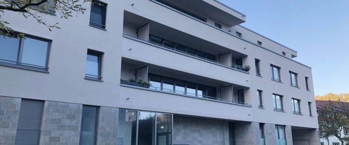 MIETE: Neuwertige 4-Zi.-Wohnung mit 101 m² Wohnfl. in Staufen, - Foto 1