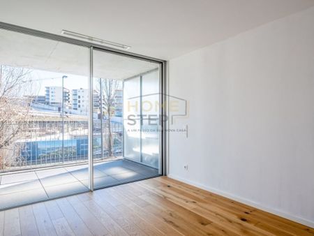 3 room luxury Flat in Beira Rio (Santa Marinha), Vila Nova de Gaia, Distrito do Porto - Photo 2