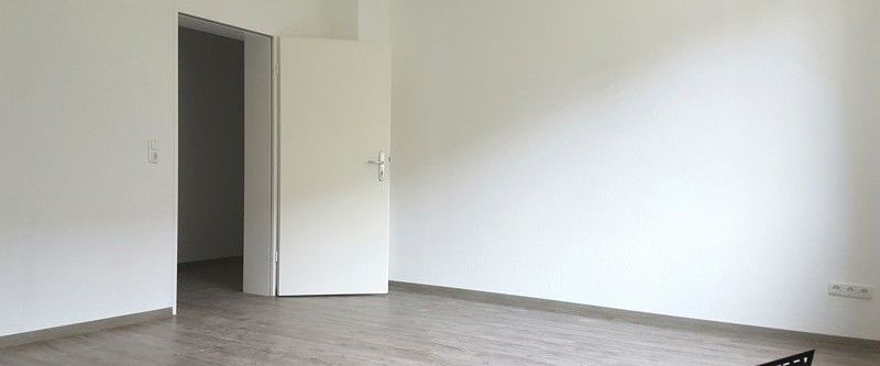 **3-Zimmer-Wohnung mit Balkon in zentraler Lage** - Photo 1