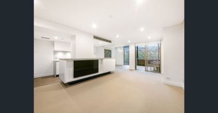 Stunning apartment with Harbour Bridge views - Photo 3