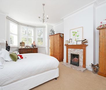 6 bedroom detached house to rent - Photo 3