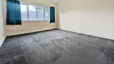 4 bedroom House To Let - Photo 2