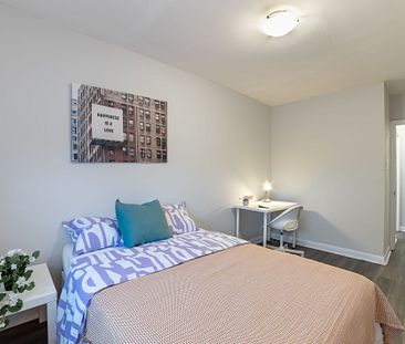 Deluxe Room - Islington (Etobicoke) - Photo 3