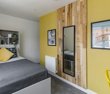 Terraced House to rent on - Photo 3