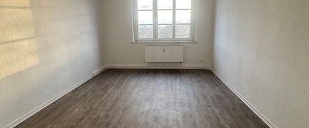**ab sofort** Frisch sanierte 3,5-Raum-Wohnung mit Wintergarten - Foto 1
