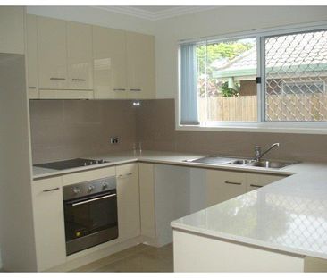 ACT FAST GREAT LOCATION TOWNHOUSE FOR RENT - Photo 5