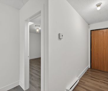 For Lease - 215 Danforth Avenue Unit# 3, Toronto, Ontario - Photo 2
