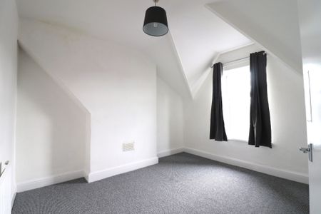 Flat 2 125 Claude Road, Cardiff CF24 3QE - Photo 2
