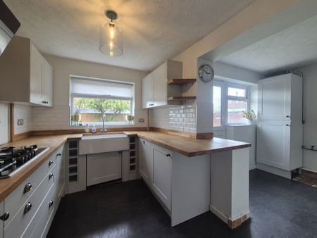 Vestry Close, Old Hill, Cradley Heath, B64 - Photo 4