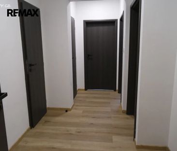 Pronájem bytu 2+1 56 m² - Photo 1